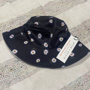 Alice & Olivia reversible bucket hat